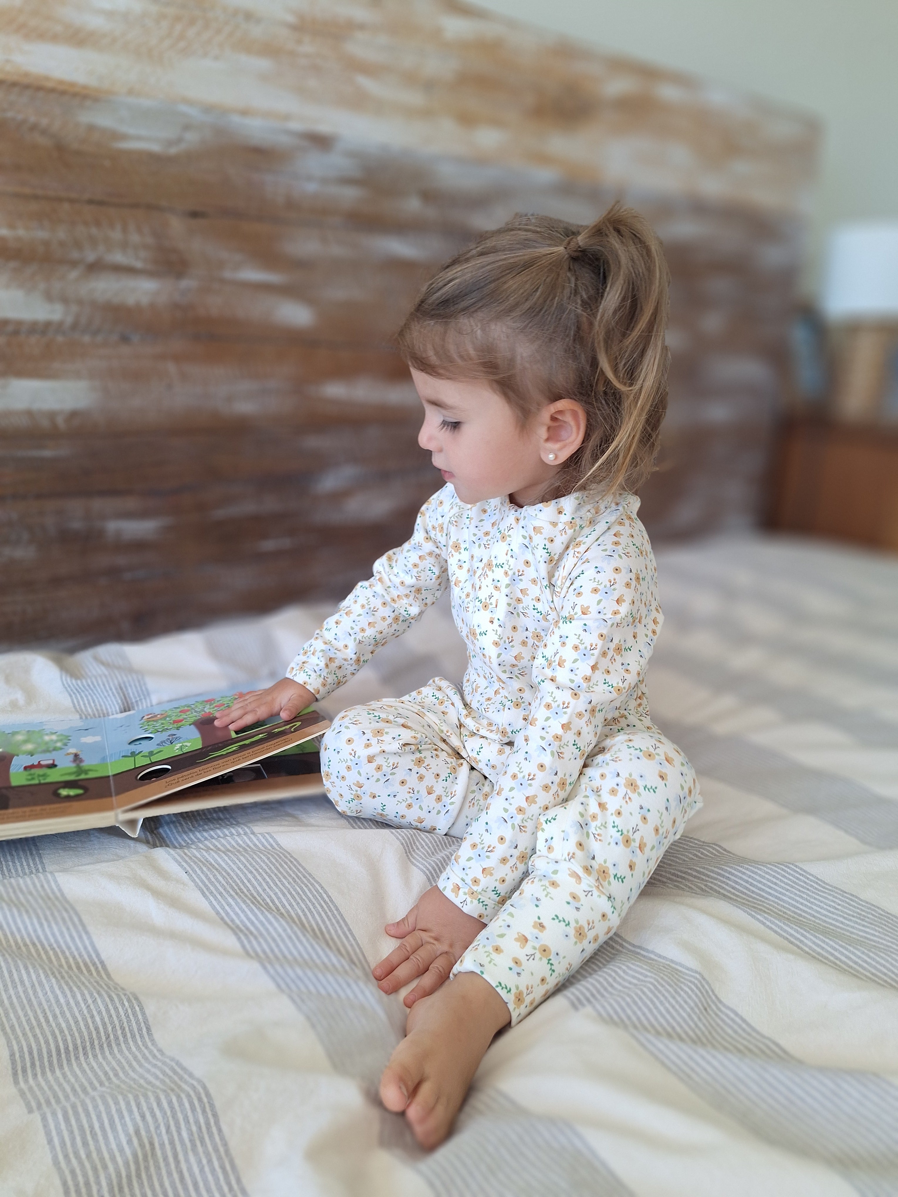 Enterito Austral - Flores Blanco - Algodón 260 grs