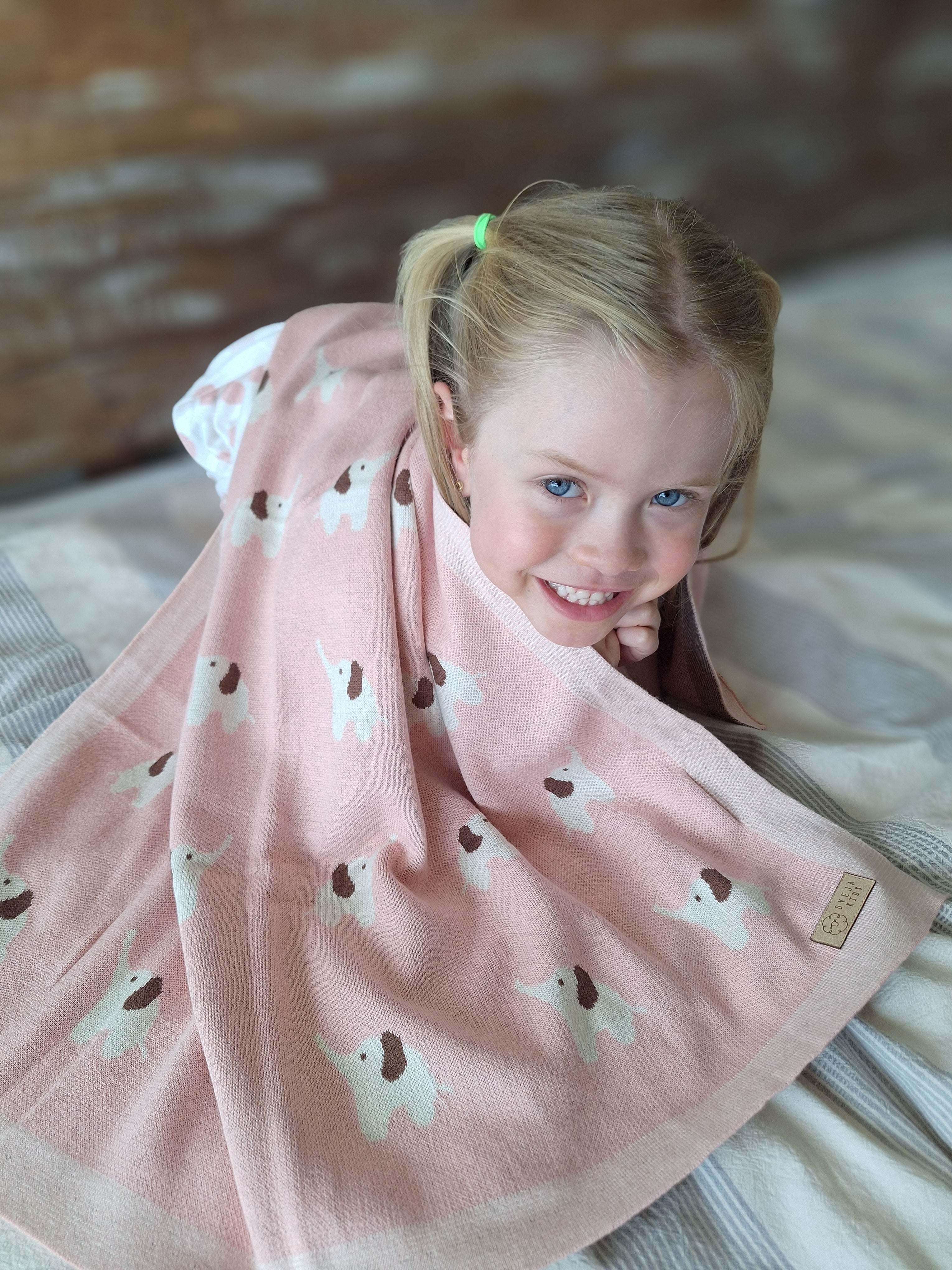 Manta Tejida Elefente Rosada