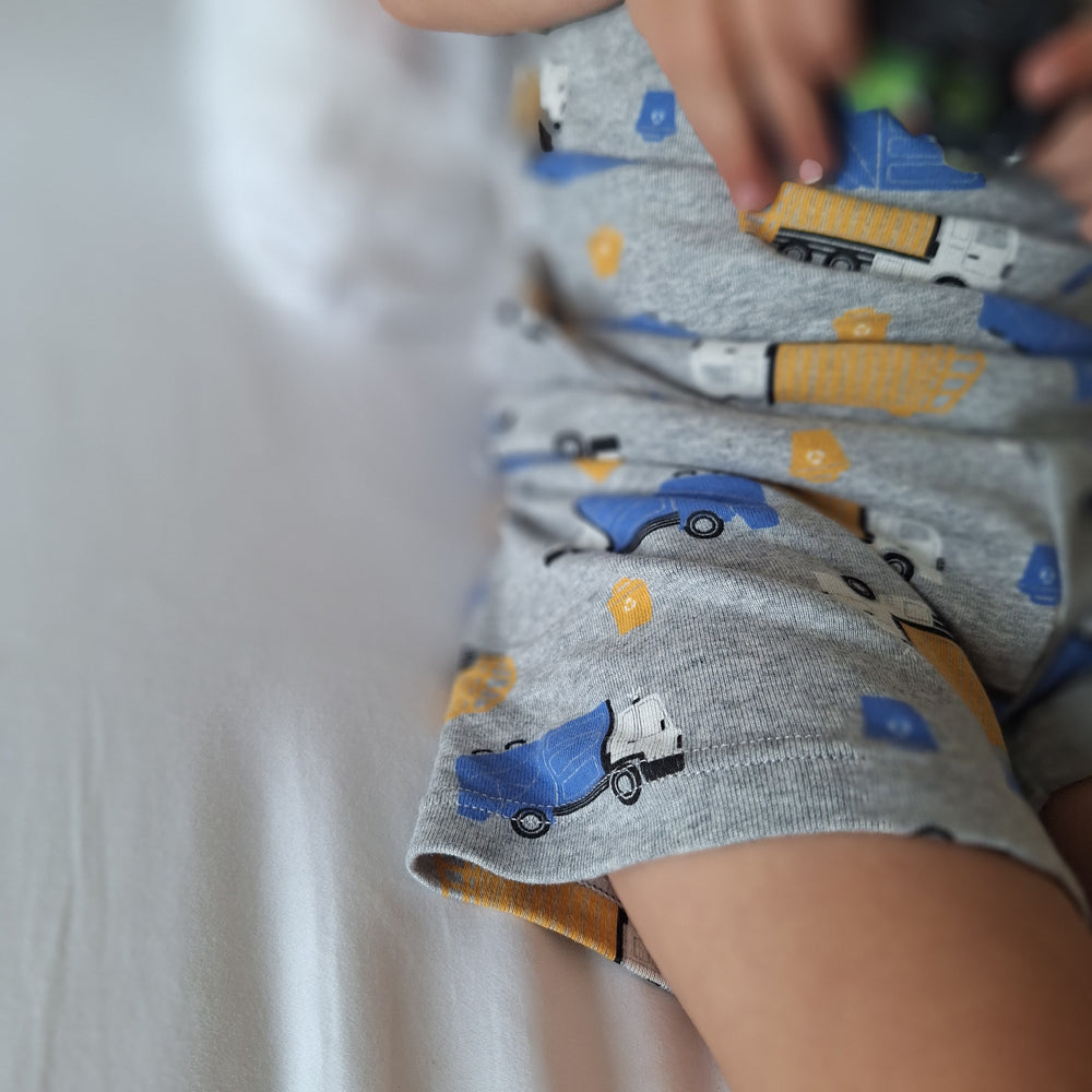 Pijama Corto Camiones Gris